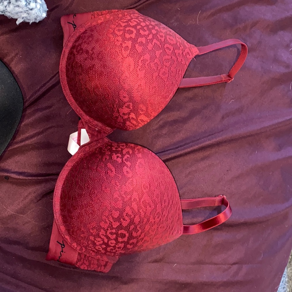 Hi I am selling a Pink Bra